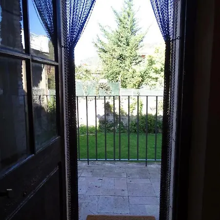 Cal Mestre - Apartament 4 Pax. 1Er Pis Castellfollit de la Roca Exterior photo